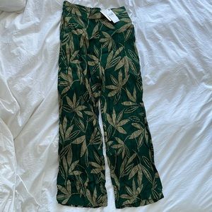 Mango wide leg, patterned pant.